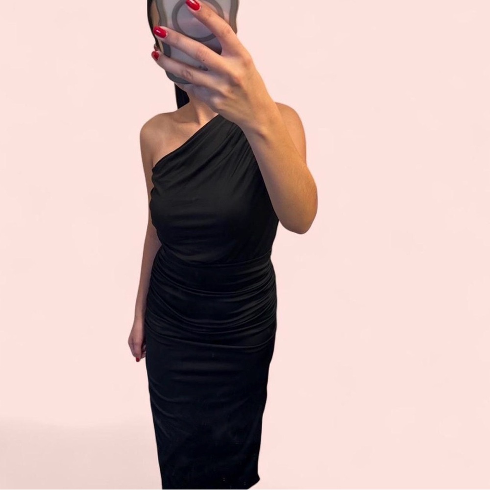 SHEIN Chic Black One-Shoulder Dress